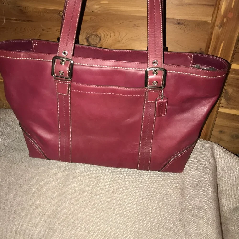 Red Coach Hampton Business Tote Bag Carryall Purse - Picture 3 of 16